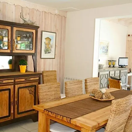 Casa vacanze With Pool & Nice Terraces Close To The Beach Hourtin