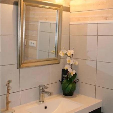 Casa vacanze With Pool & Nice Terraces Close To The Beach