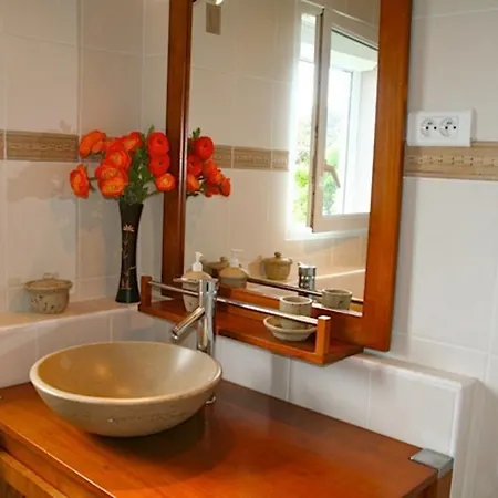 With Pool & Nice Terraces Close To The Beach *